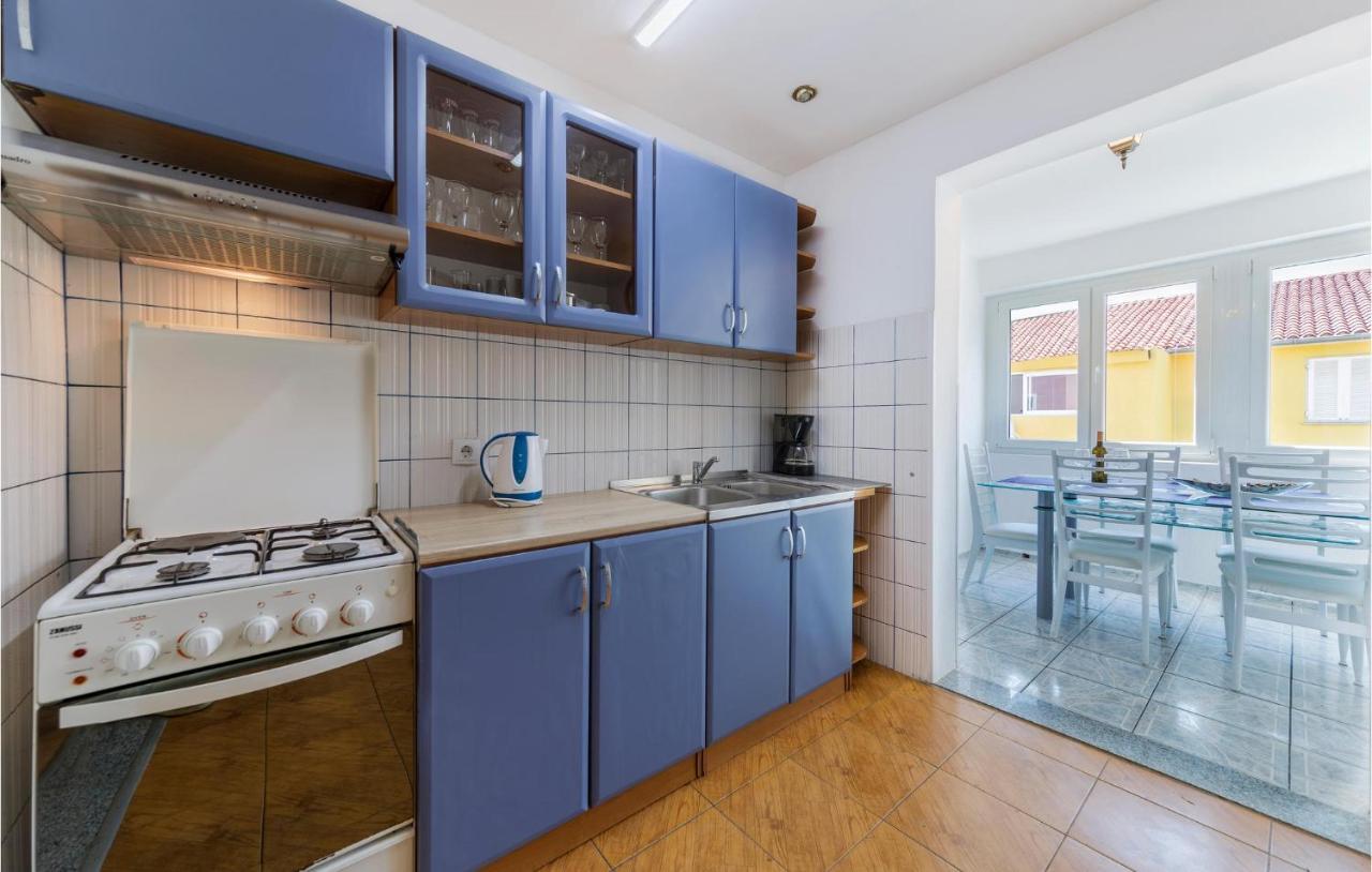 Nice Apartment In Pula With Kitchen Exterior foto